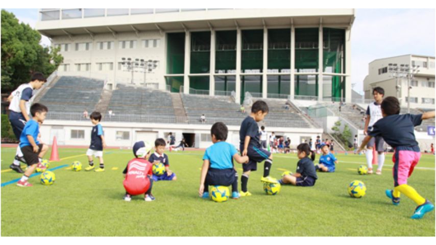 吹田 関大で卓球 チア サッカー 体操 バスケ テニスをレッスン 関西大学カイザーズ総合型地域スポーツ 文化クラブ まちっと