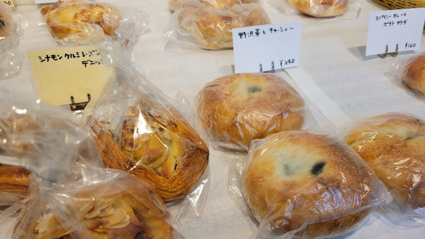 【松戸】なぜだか懐かしい「カトウパン」は何度でも訪れたい駅近パン店