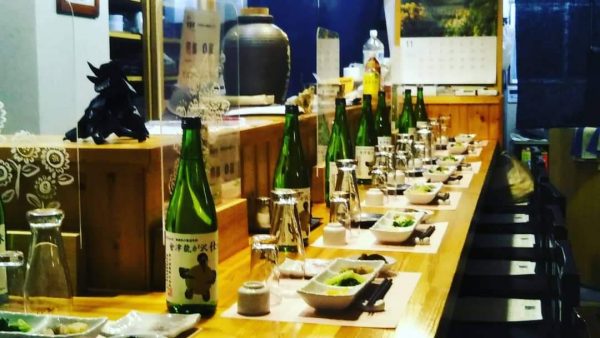 日本酒を楽しむ会の様子