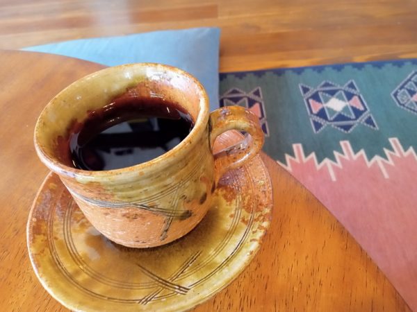 私は食後の一杯を。鹿児島「ヴォアラコーヒー」の爽やかな味わいが最高