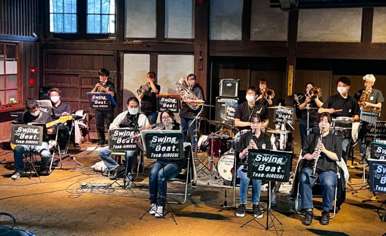 【柏】祝10周年！Swing・Beat Team♪HIROSHIは、歌あり、笑いありの大衆娯楽バンド