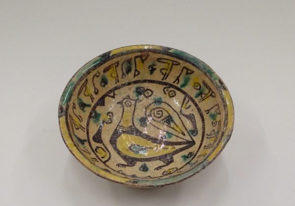群鳥文鉢（ぐんちょうもんばち）9-10世紀　イラン 口径20.3cm