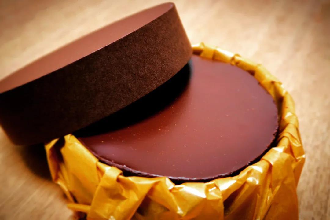 【茨木】阪急本通商店街に現れるフランス菓子のお店は？「at chocolate and bake lab」です！（教えたい／教えて）