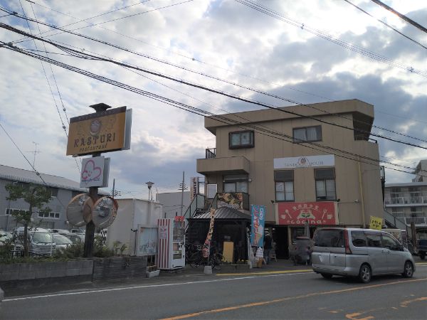 【茨木】「カストリーレストラン」2022年7月中旬オープン！トゥクトゥクが目印！