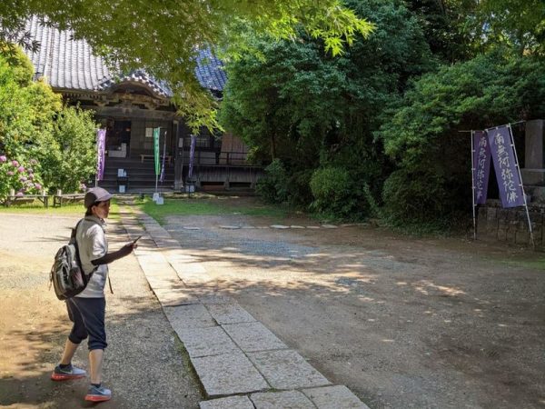 千葉師範学校を卒業したばかりの石川倉次は、医王寺に置かれていた鷲野谷学校（手賀西小学校の前身）で、一年間教鞭をとっていました。