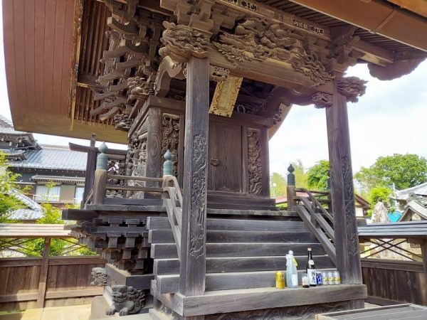 将門神社は、真言宗豊山派のお寺「龍光院」の中にあります。本殿の彫刻は必見ですよ！ 