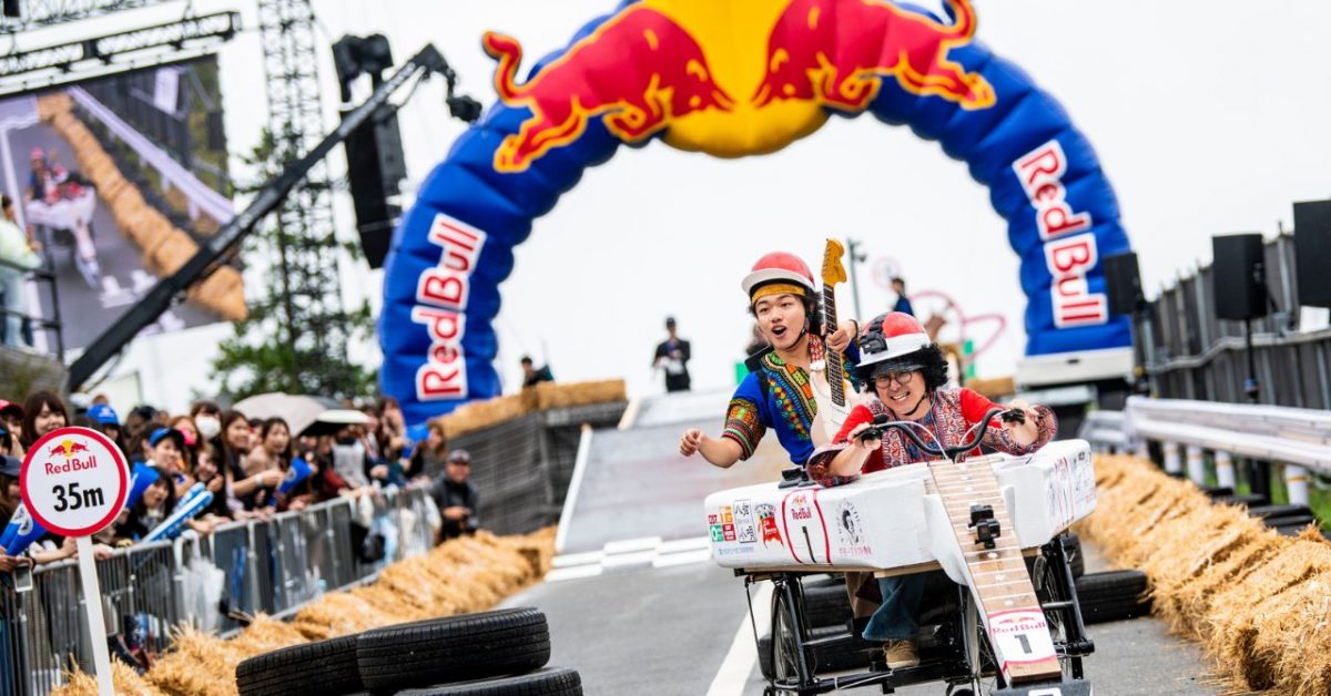 吹田 10月22日 土 万博記念公園で Red Bull Box Cart Race Osaka 22 開催 まちっと北摂