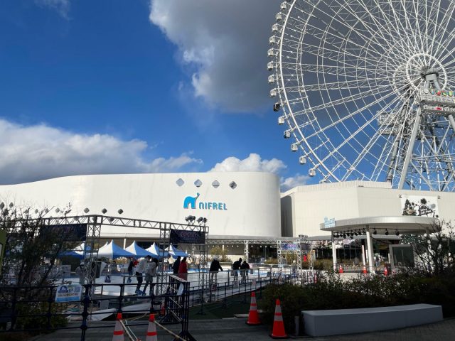 【吹田】エキスポシティ空の広場にアイススケートリンクが登場！｜まちっと北摂
