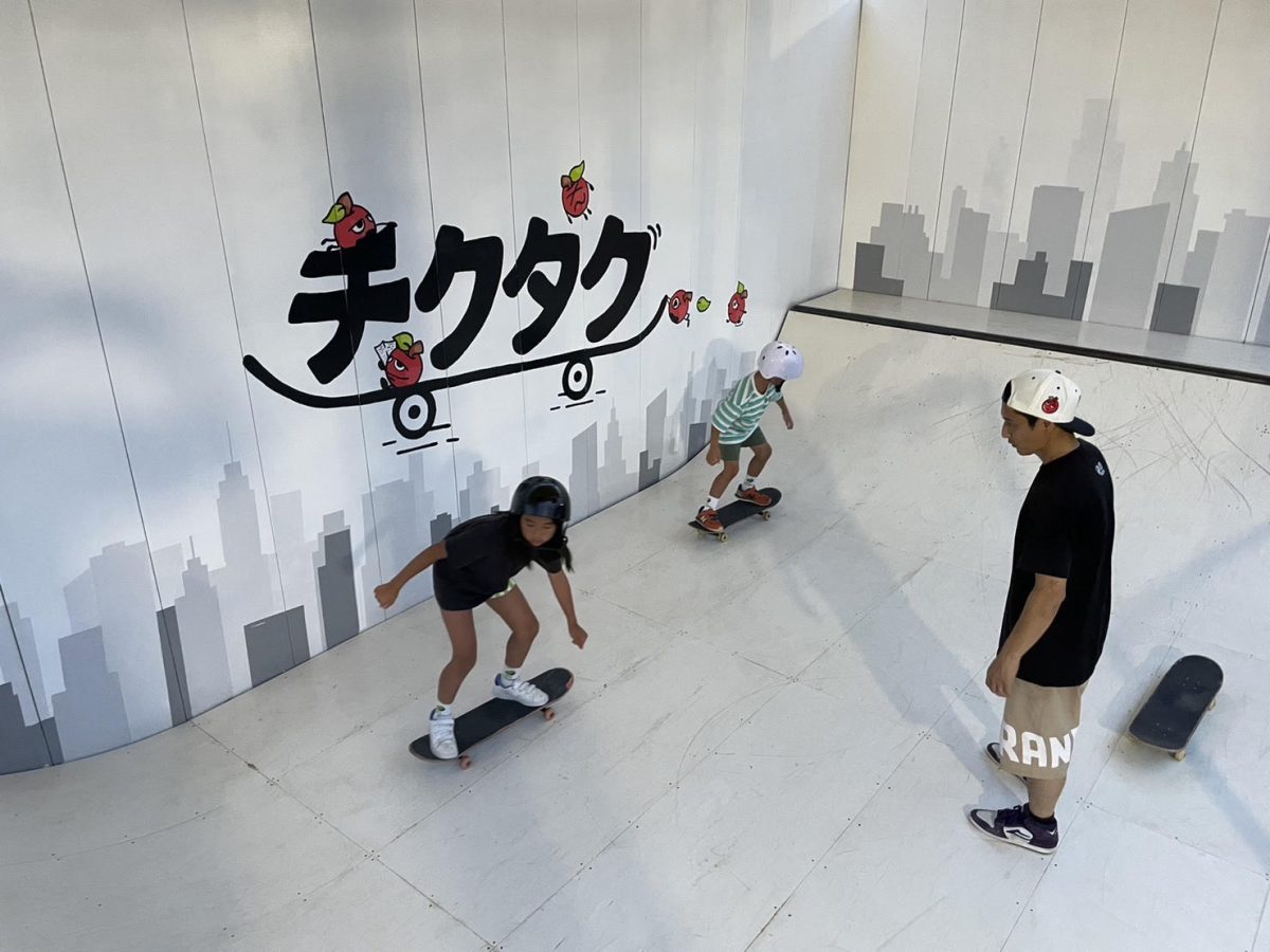 【茨木】プロスケートボーダーが常駐しているスケートボード練習場「チクタクスケート」