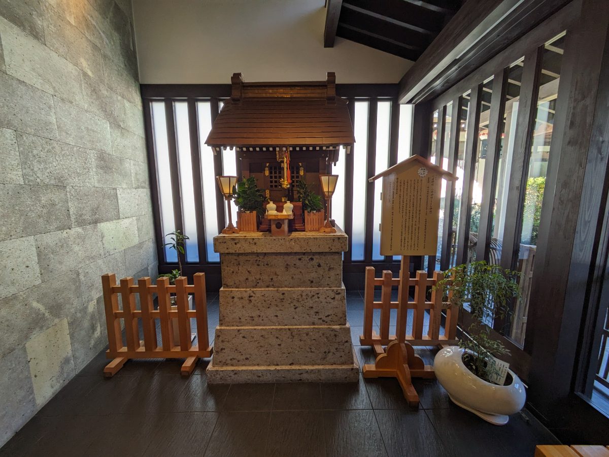 川屋神社。トイレの神様です。