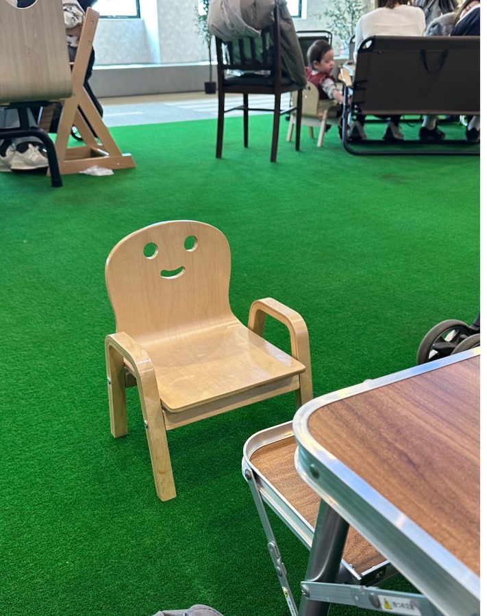 かわいい子供用の椅子