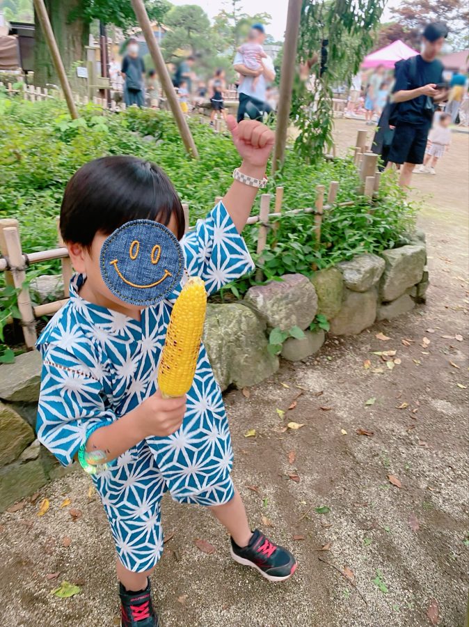 息子も絶品流山グルメ！【森田農園】さんの〝焼きとうもろこし〟とジャンボリーミッキー♪を同時に満喫（焼きとうもろこし⭐︎甘くてフレッシュ！なんと2本食べました）