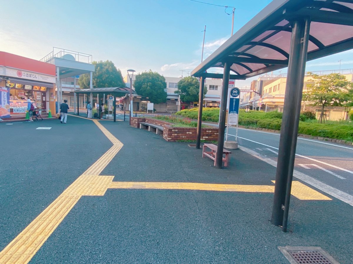 東口駅前ロータリーの様子