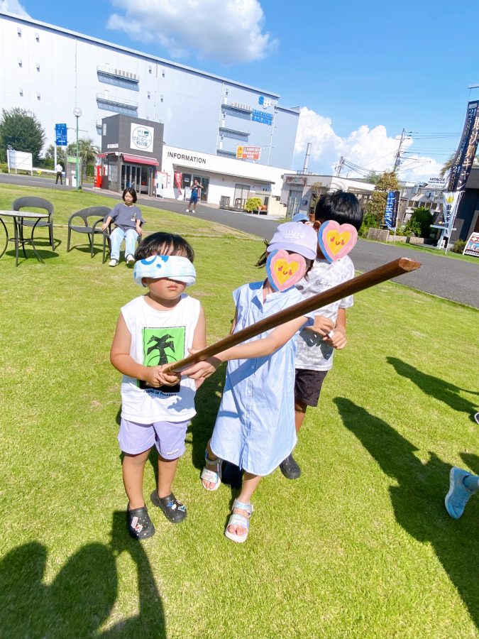 参加した子ども達はみんなで仲良くスイカまで誘導〜みんな優しくてその様子に感動〜！！