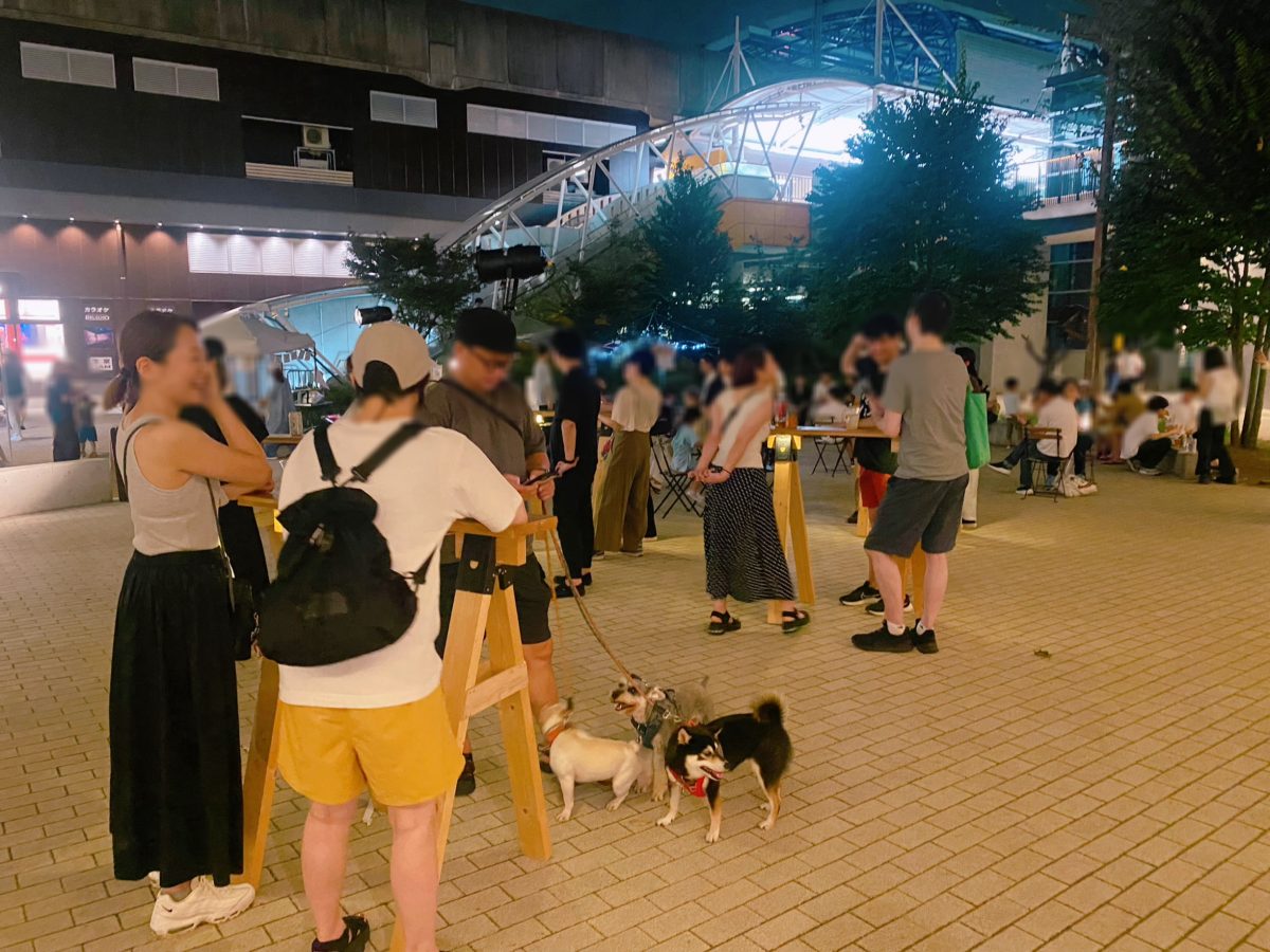 わんちゃんも一緒にひんやり〜　絶品フードに自分好みのお酒は最強タッグ！！会場は活気があり心地よい時間が流れていました^_^