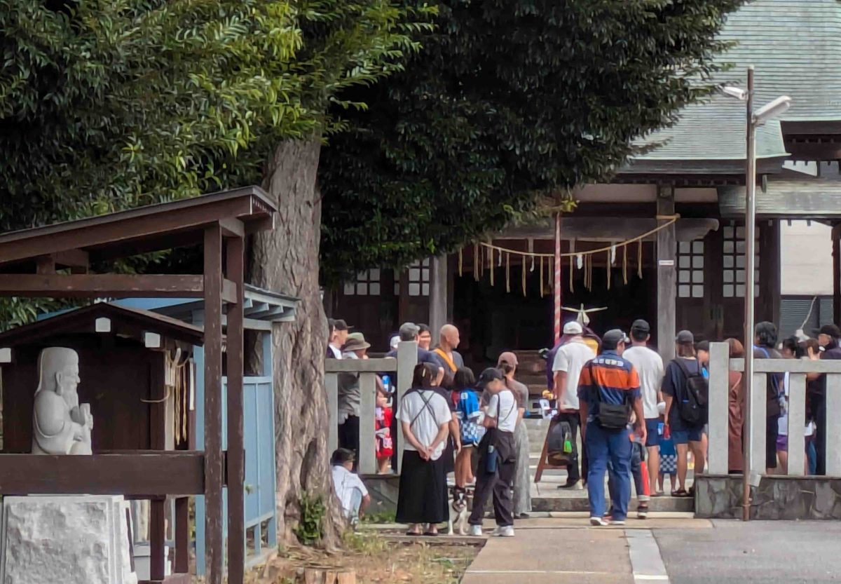 出発前に香取神社にご参拝