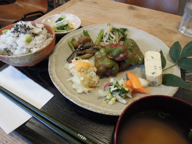 【吹田市】「ヤマダ食堂」の自家栽培野菜のランチ☆火曜の大好きなルーチンになる予感！