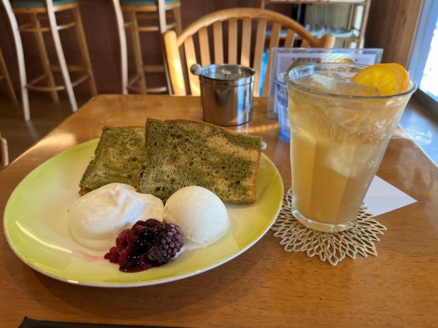 【高槻市】カフェと床屋さんが同じお店？「CafeBarBer床茶」