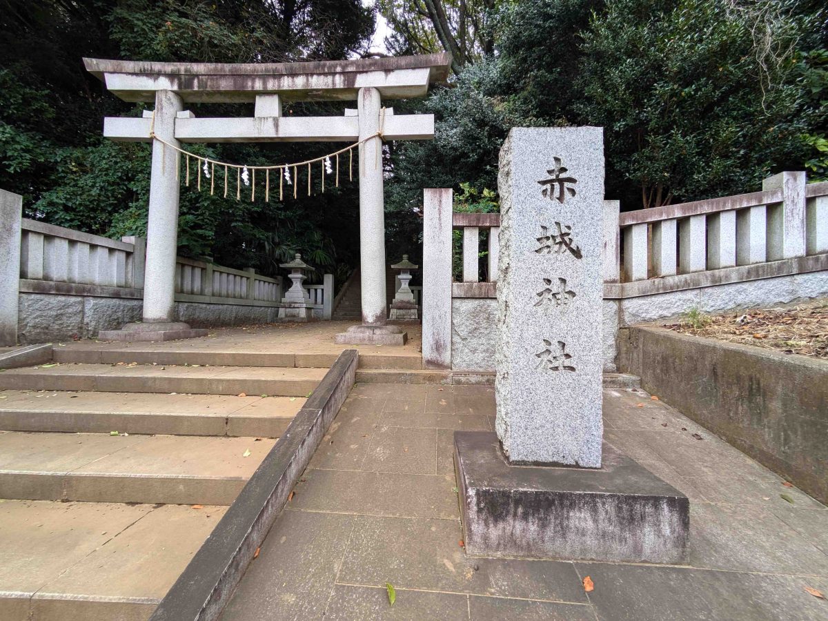 赤城神社の表参道の鳥居