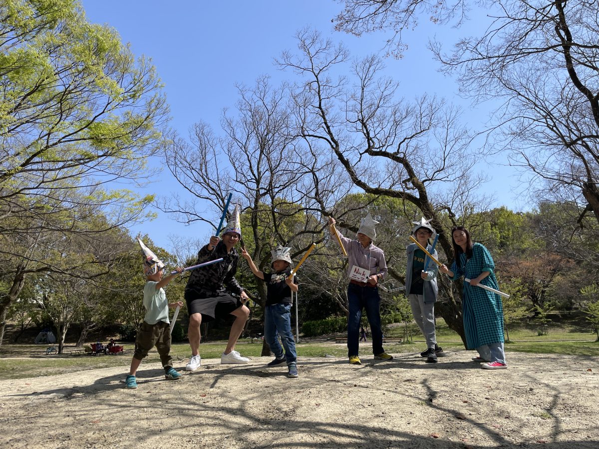 おもちゃ作り凡人　ニックさんとおもちゃをつくってみんなで遊ぼう！の様子