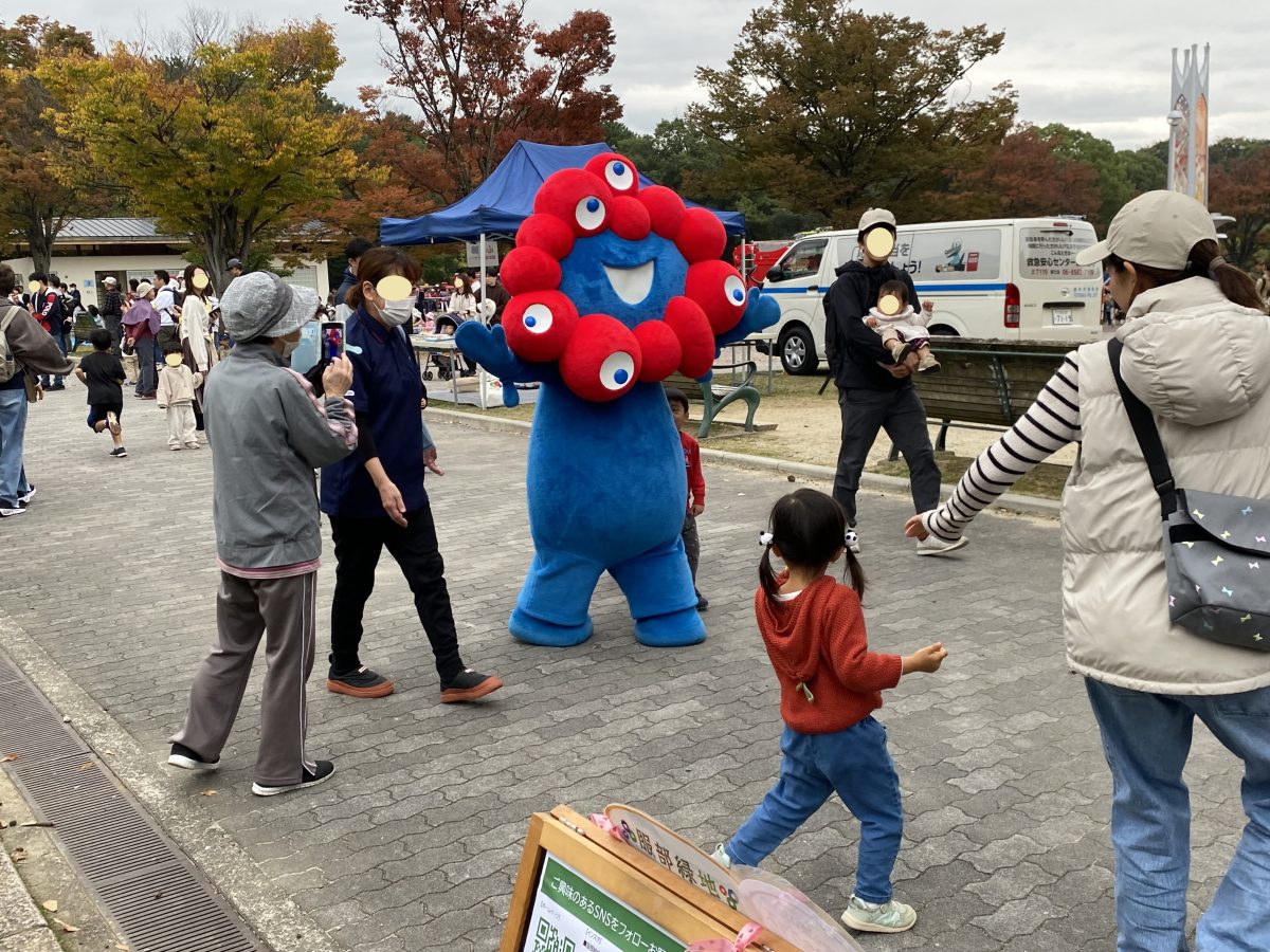 消防ふれあいフェスタ　ミャクミャク登場