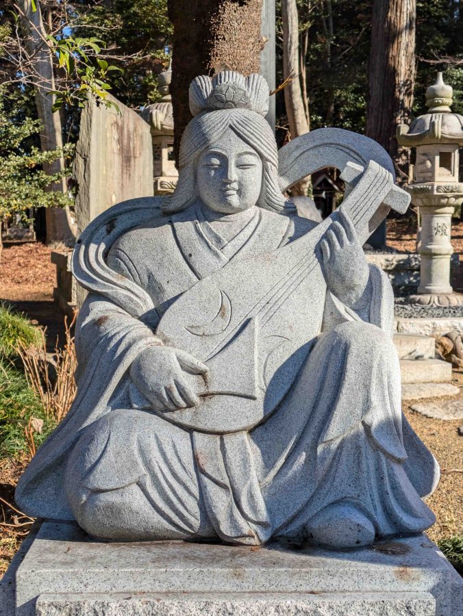 神明社の弁財天像