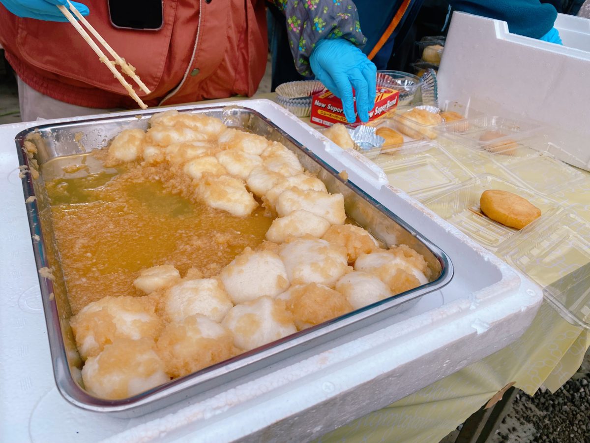 出来立てのお餅をは「みたらし」「からみ大根」「きなこ」をまといさらに美味しく〜