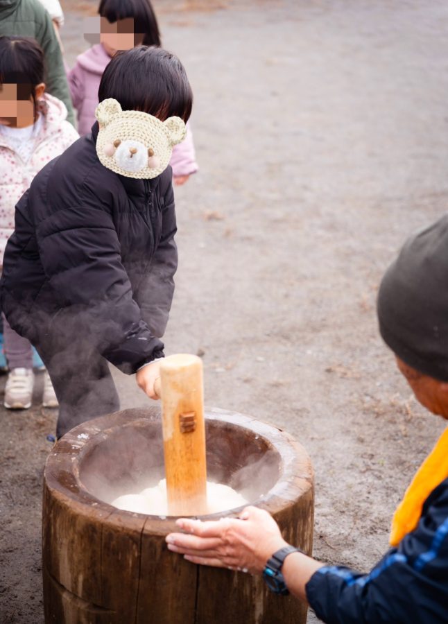 息子も初めて1人でお餅つきに挑戦！体験中の姿の写真も撮ってもらえていたのも感動〜ありがとうございました(*^^*)