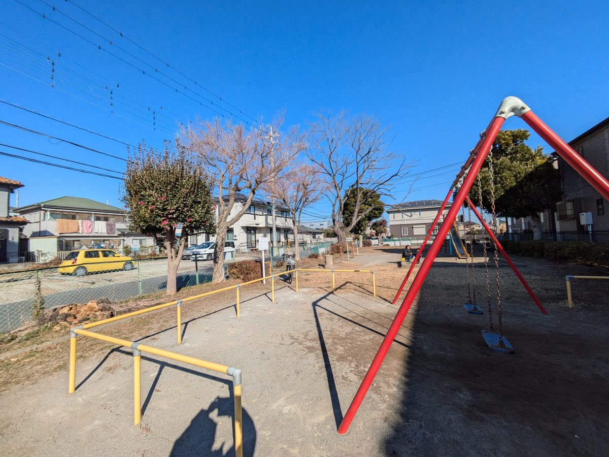 こちらは伊勢原第一公園。周囲の雰囲気から、閑静な住宅地であることがうかがえるかと思います。