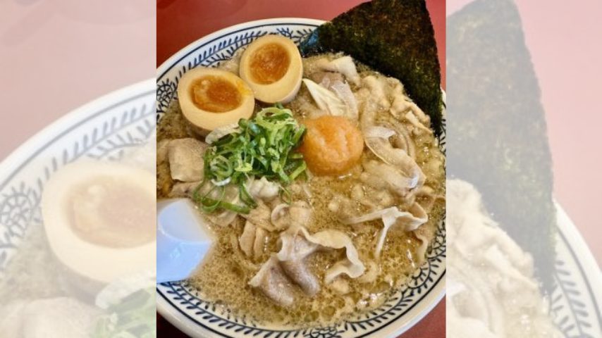 【我孫子市】丸源ラーメン：奥深い旨味をもつ背脂醤油ラーメンと、たっぷりの豚肉を堪能