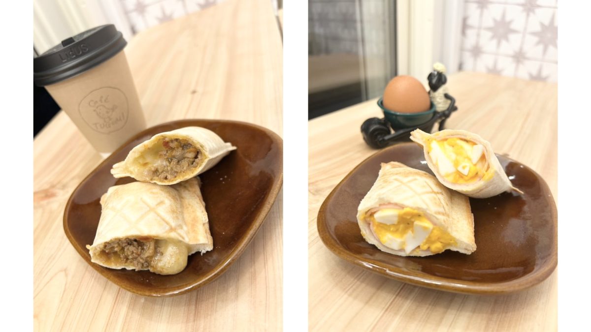 Café TUGUMIが提供するホットサンドは片手サイズで食べやすいです。【ホットサンドタコスミート（左）、ハムたまご（右）】