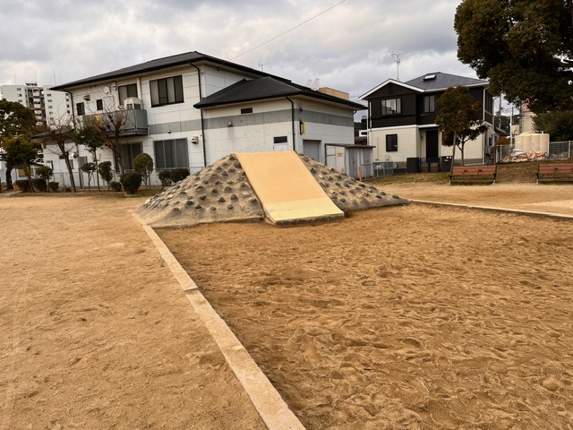 梅町公園のすべりだい