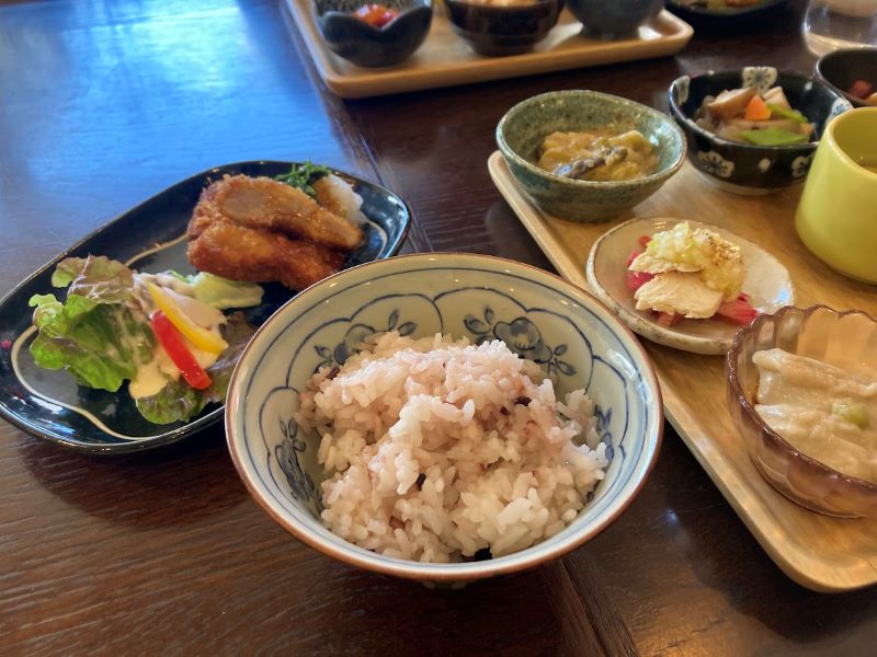 十六穀ごはん、なかなか普段食べないので嬉しい