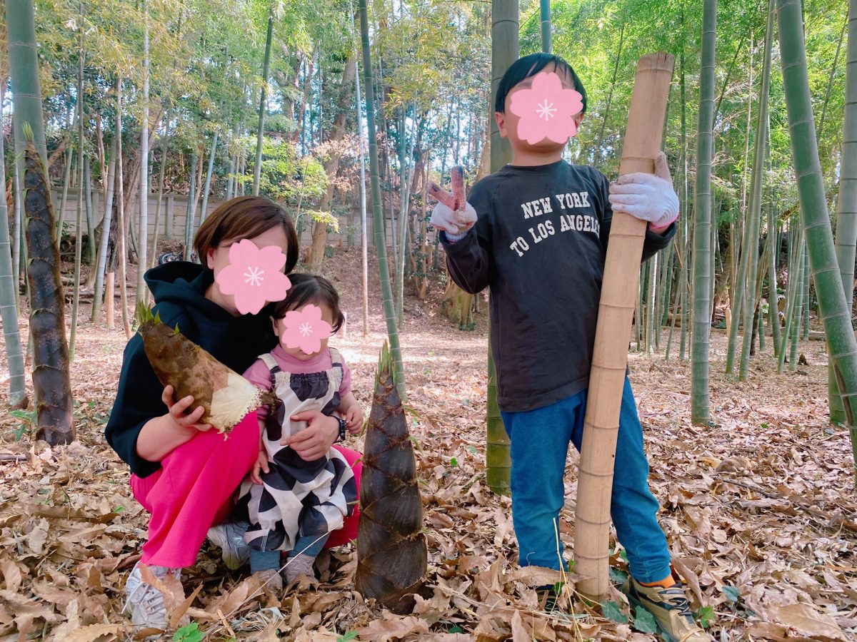 親子ショットも撮ってもらいました♩「たけのこのお刺身が食べたい！」早速、帰宅後に茹で上げて翌日、お刺身とタケノコご飯に！自分たちで掘ったタケノコは絶品でした♡また来年も参加したい！と既に今から楽しみにしています