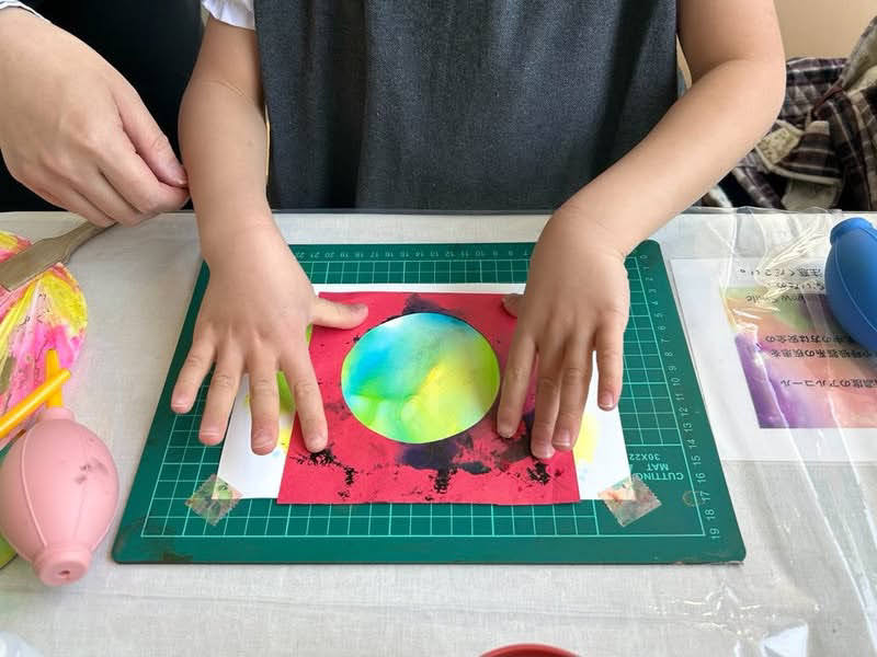 お子さまから大人まで楽しめるアート