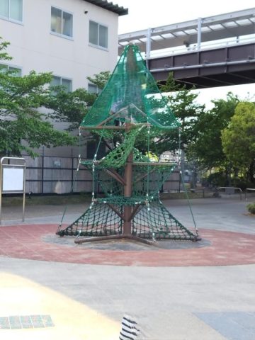 【高槻市】JR高槻駅から徒歩8分！暑い日でも安心♪図書館とセットで楽しめる「弁天公園」に行ってきました！