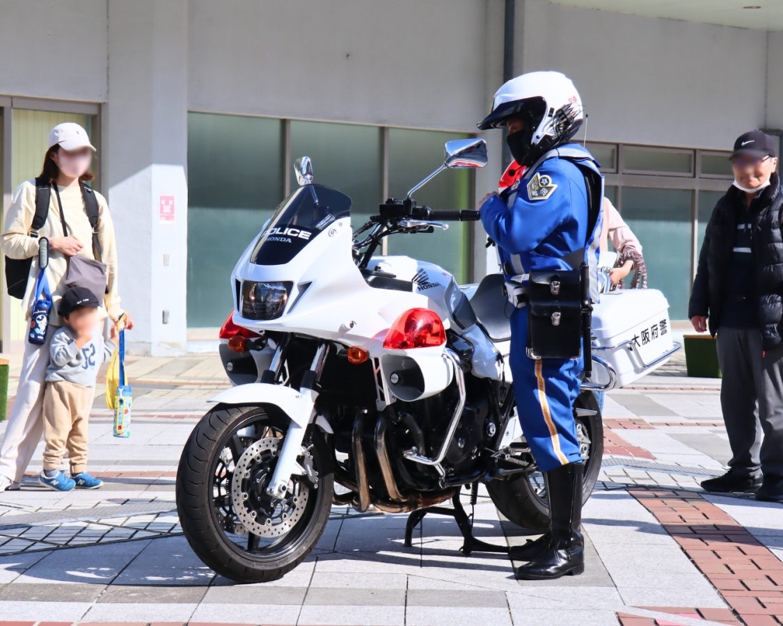 息子の憧れの白バイ！いつか本物に乗れる日が来るといいなぁと、夢を膨らませていました。