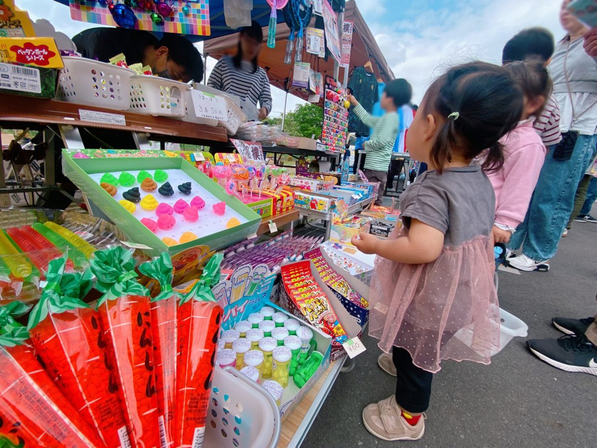 選ぶのも楽しい♩カゴを持ってお買い物を楽しむ子どもたちの姿！可愛かったぁ〜