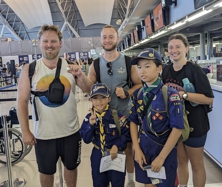 関西国際空港で、外国人の方々へ英語でインタビュー
