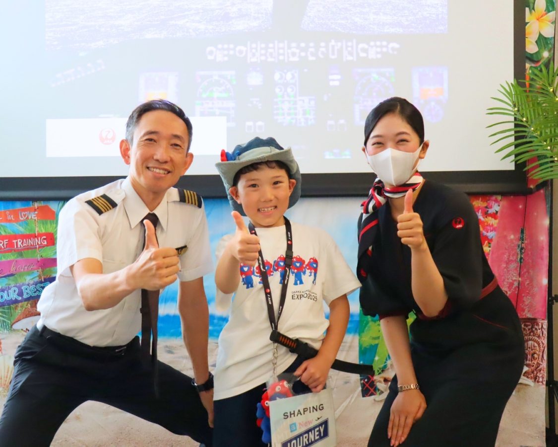J-AIRの航空教室で現役クルーのお話にワクワク！飛行機の世界にぐっと近づけました。