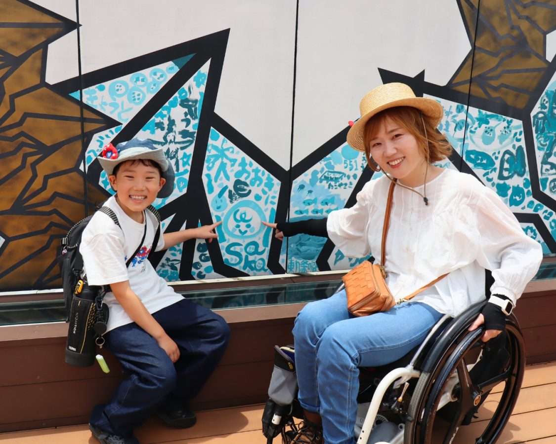 4階展望デッキの壁画に注目！ 市民参加型イベントで、我が家もこの一角を描きました