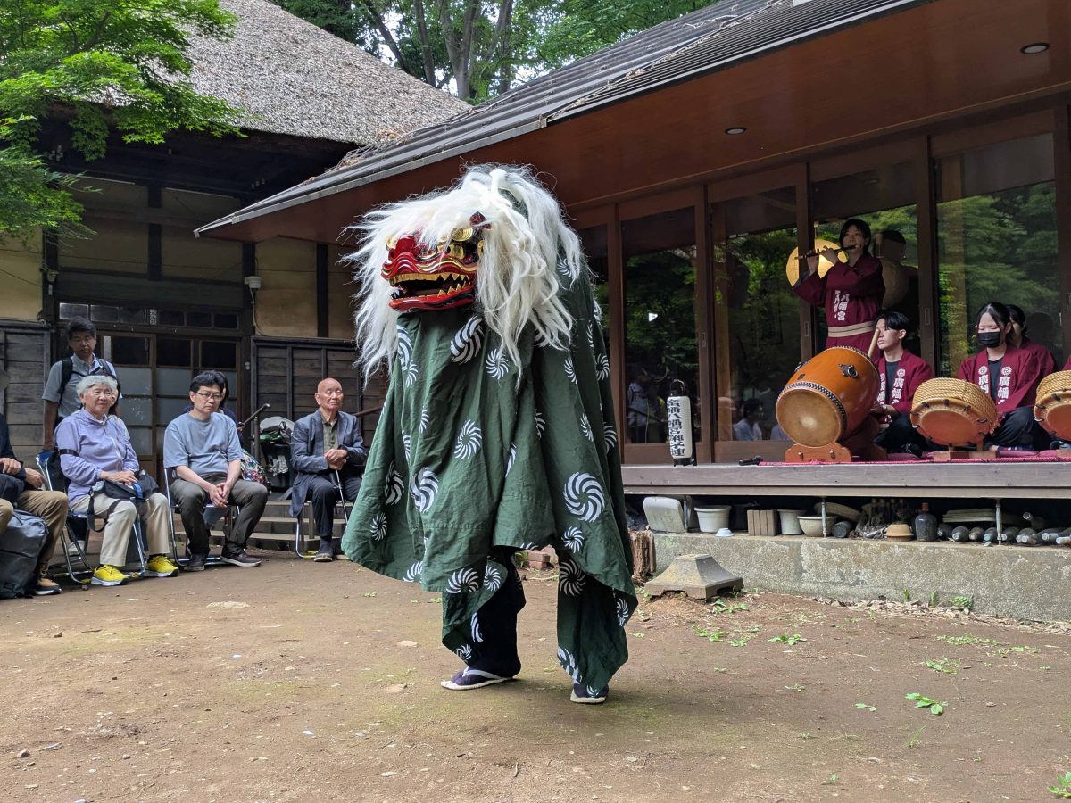 吉田さんの演じる獅子舞