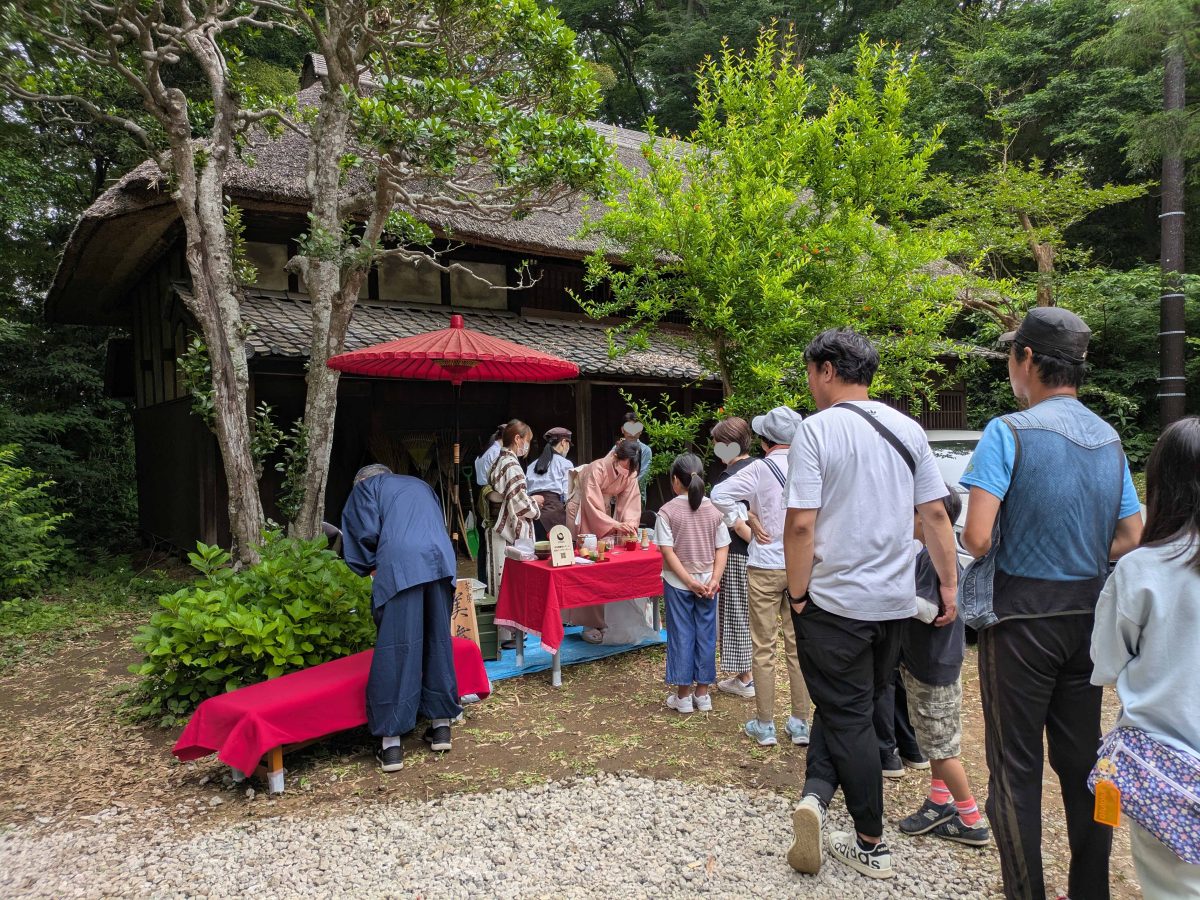ヴィヴァンホームさんによる抹茶の野点