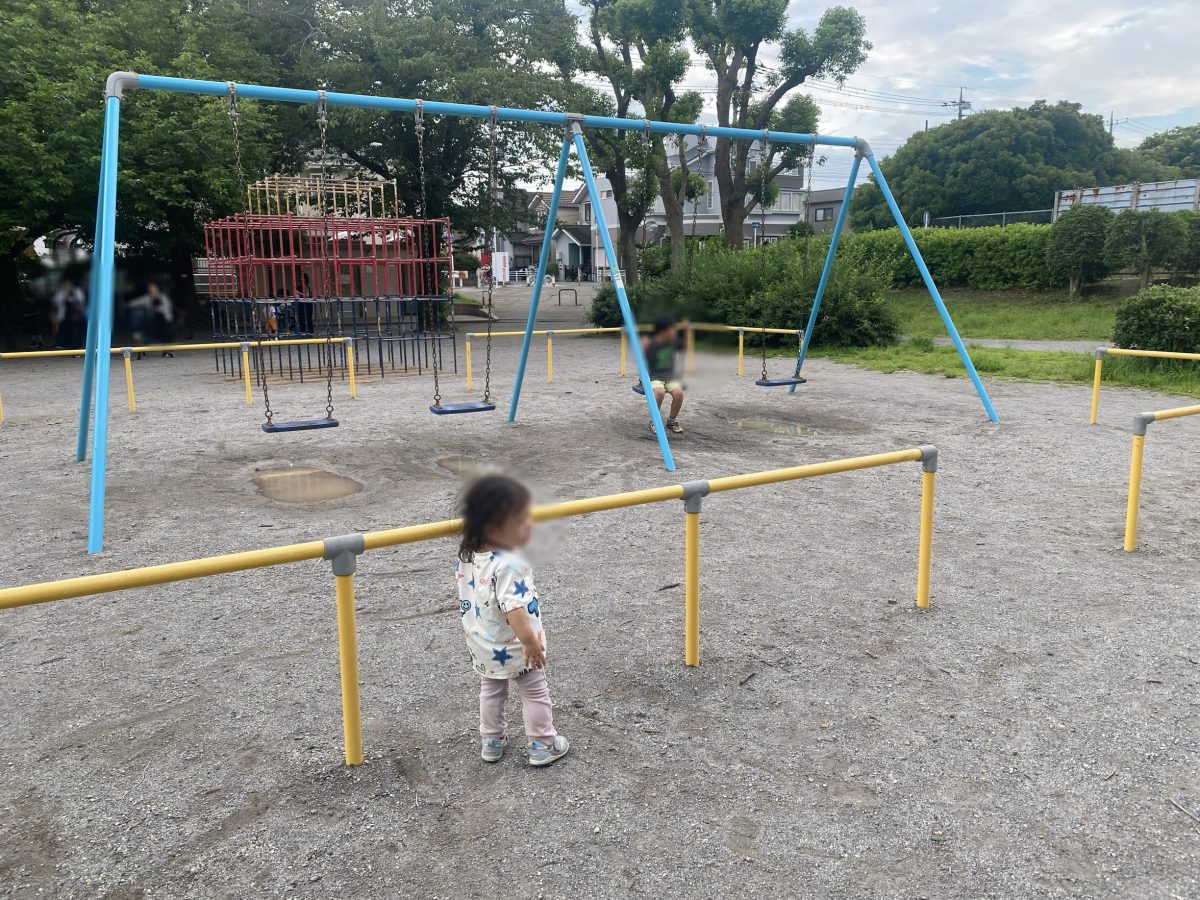 【ブランコ】緑豊かな景色を眺めながら、風を感じて高くこぐ！最高〜ですよね(^^)