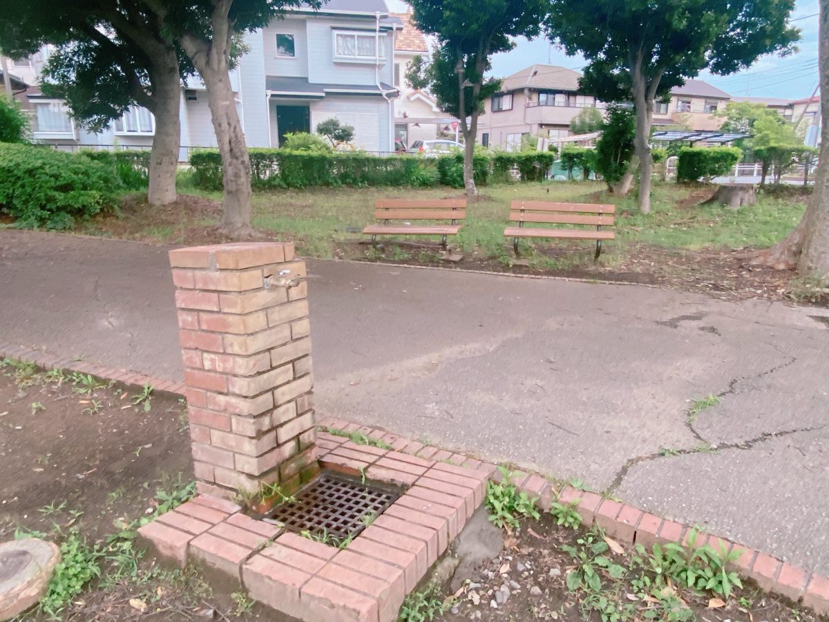 手を洗ったり、泥んこ遊びのあとに使える水道があるのは助かる！