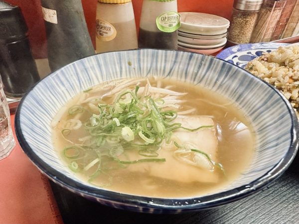 ラーメン小