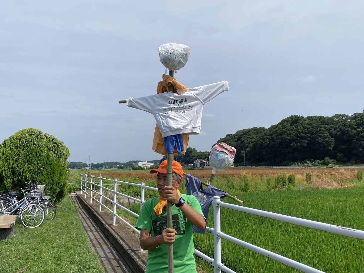 マントがポイント！メガネをかけてる〜