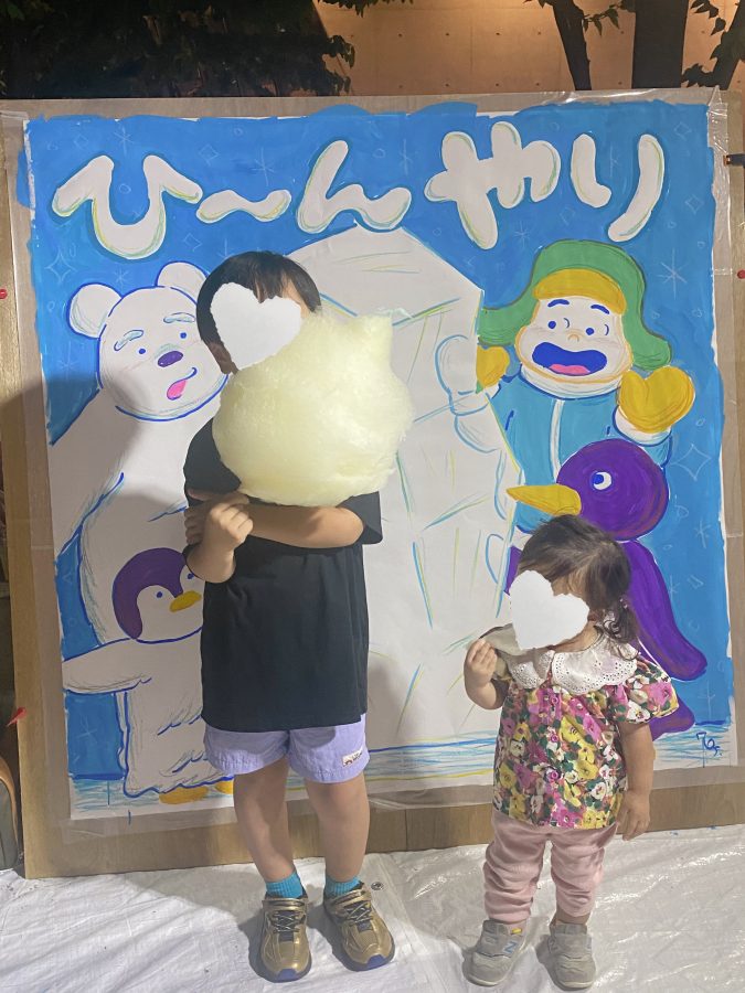 氷アートの前で、ひんやりポーズ！夏の思い出を1枚に⭐︎