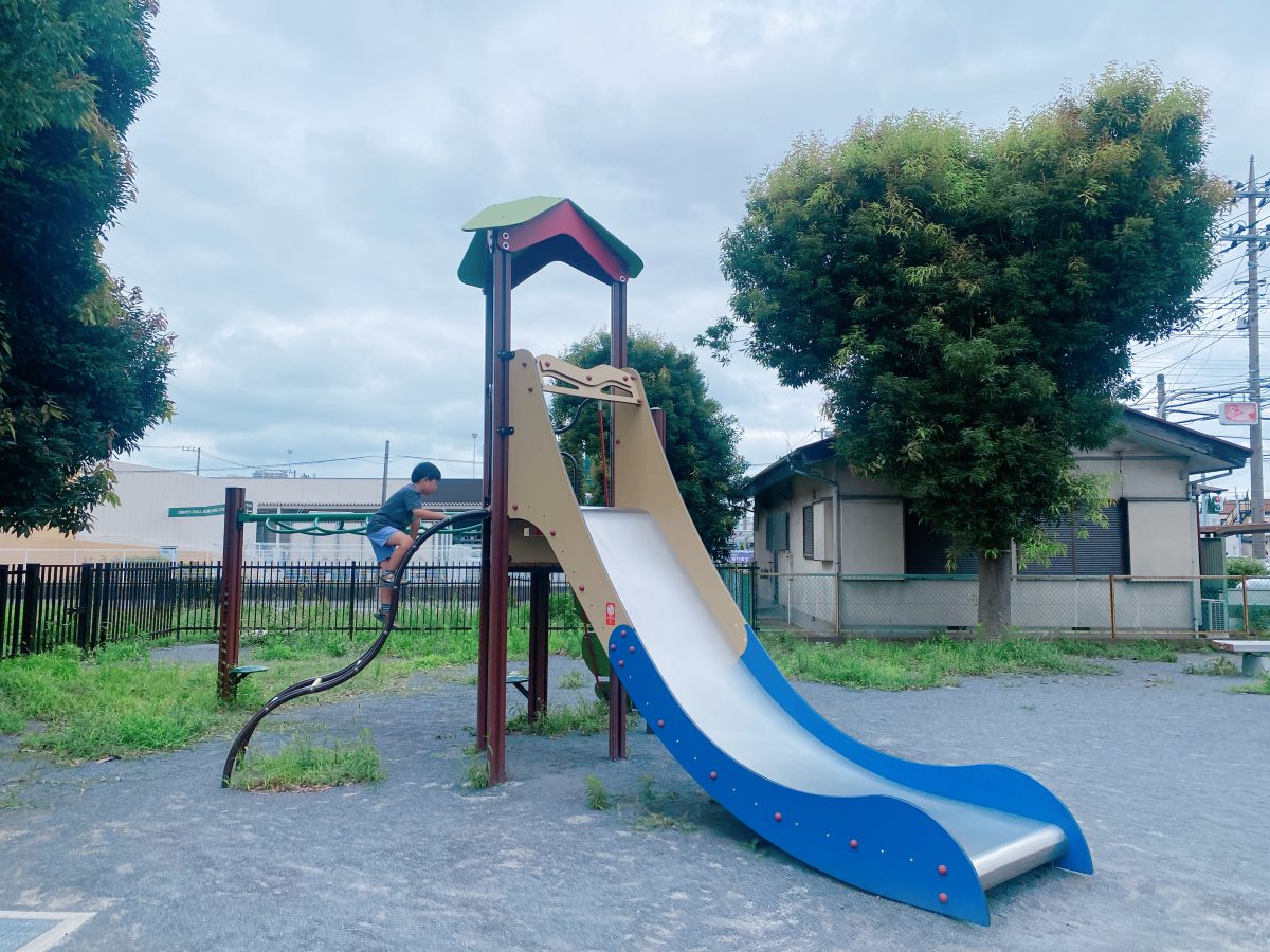 「普通の階段がない？！まるで子どもサスケ！」複合遊具は未就学児には難しいかも…だけど、成長に合わせてチャレンジする楽しさあり(^^)