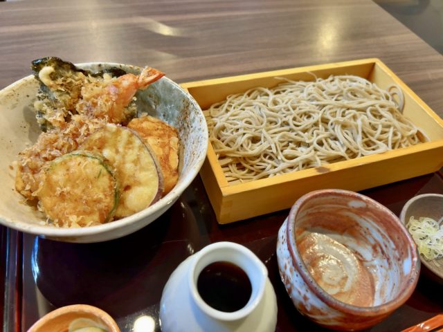 【柏市】おそばの樹なり：ランチはお得な蕎麦と丼のセット！
